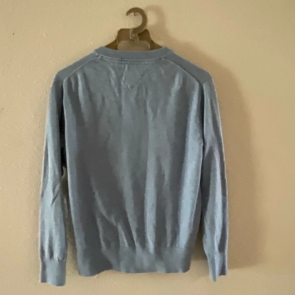 Tommy Hilfiger Pima Cotton Sweater Blue V-Neck Cozy Knit Logo Top Men’s X-Small